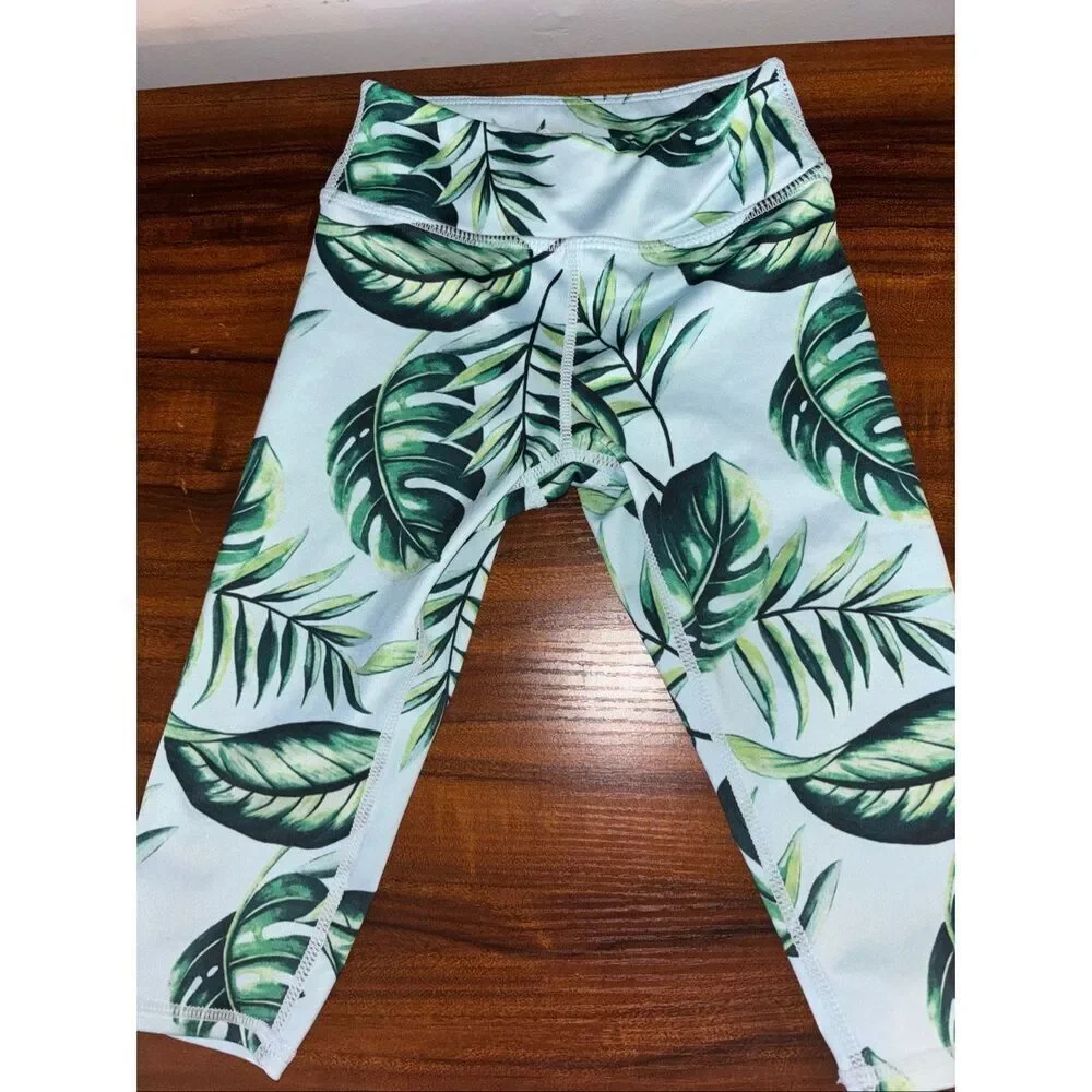 Zella Capris size 4 - Picture 2 of 6